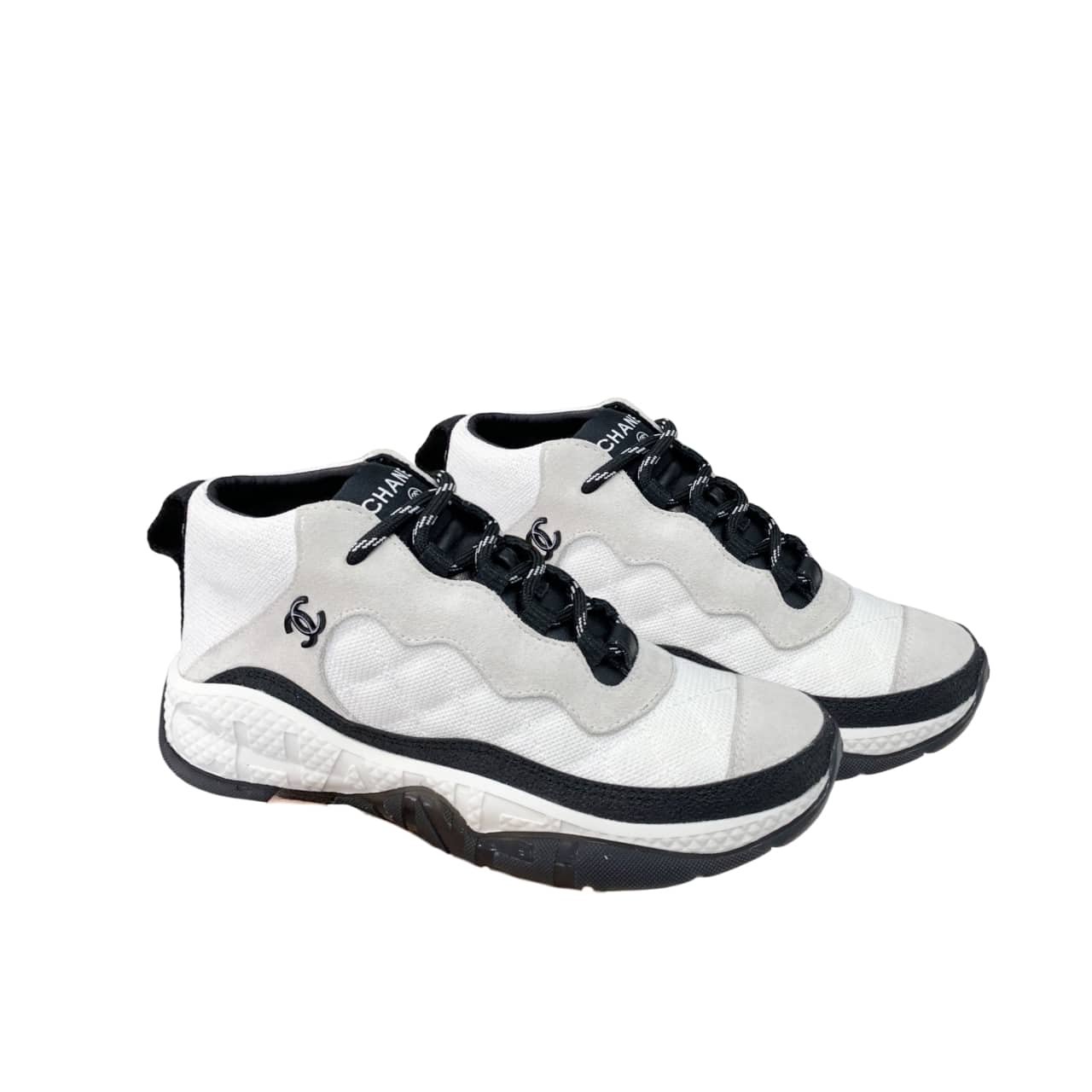 Thumbnail-29-9 Chanel Plain Logo Sneakers Suede White G65776 - Image 1