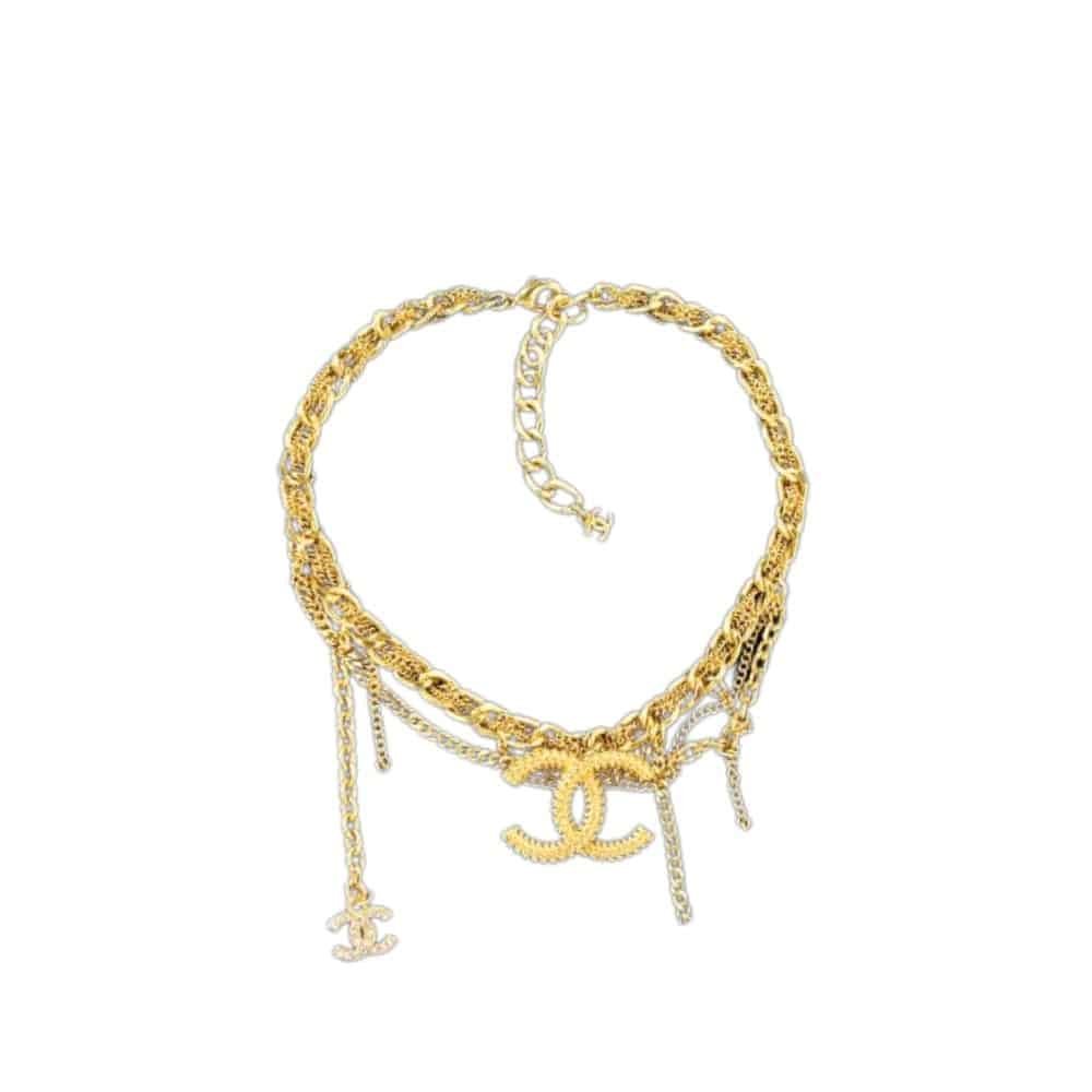 xr:d:DAFy0M-Gj-4:16,j:4195510770579938421,t:23103109 Chanel CC Necklace Gold - Image 1