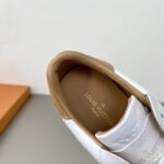 Louis Vuitton Beverly Hills Sneaker White For Men 1A8V3L - Image 8