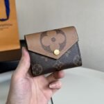 Louis Vuitton Zoe Wallet Monogram Brown 9Cm M80725 - Image 3